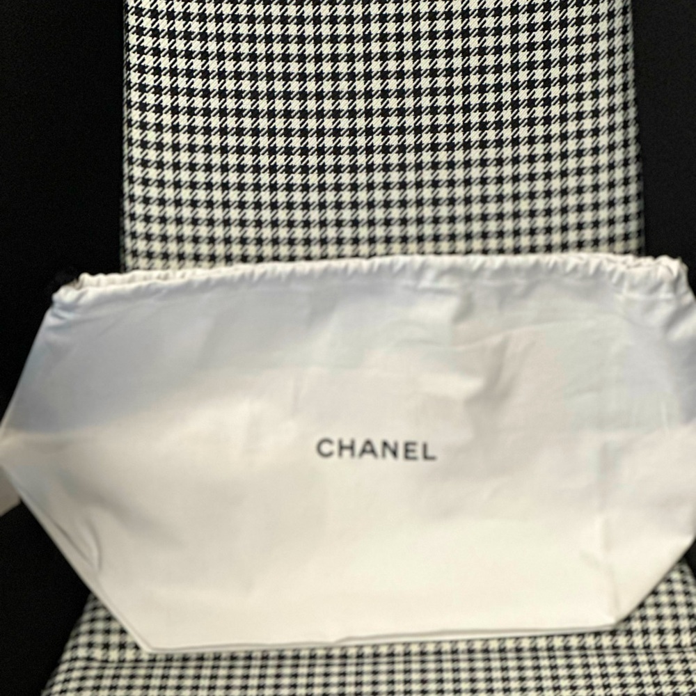 CHANEL White and Black Logo Drawstring Dust Pouch